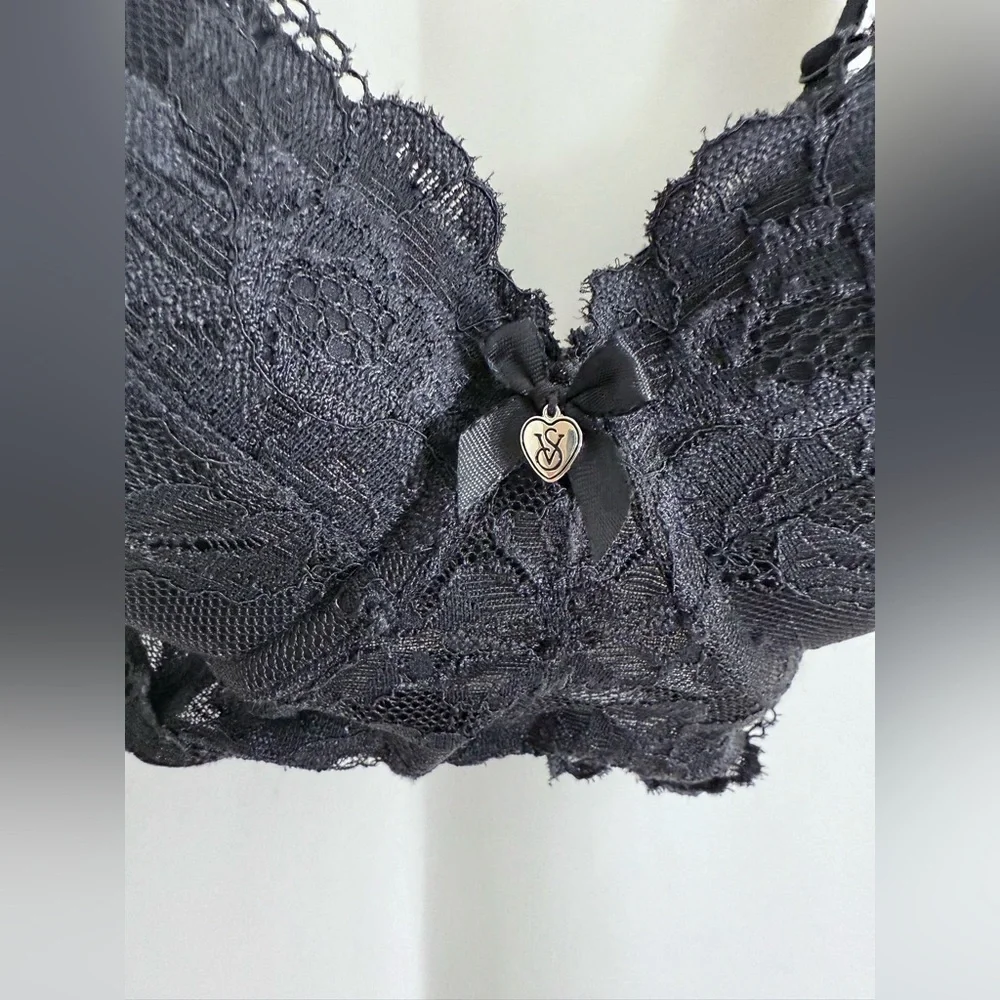 Victoria’s Secret Body By Victoria Black Lace Lined Demi Bra Size 34DD - Picture 3 of 11